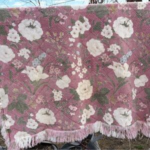 Floral Woven Throw Blanket in Dusty Rose - Lightweight Home Bedding
